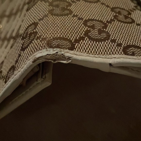Gucci Wallet Used